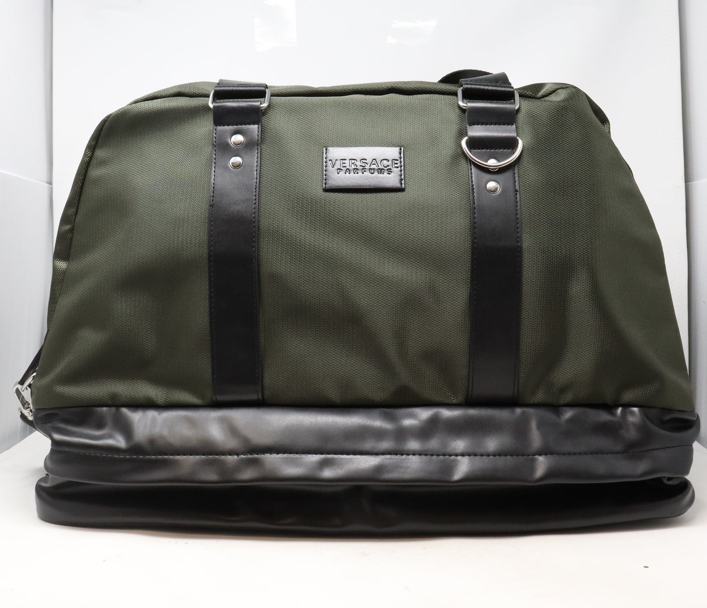 Parfums Limited Edition Military Green Men's Gym Bag